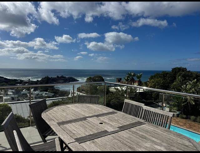 5 BEDROOM HOUSE FOR SALE IN LLANDUDNO